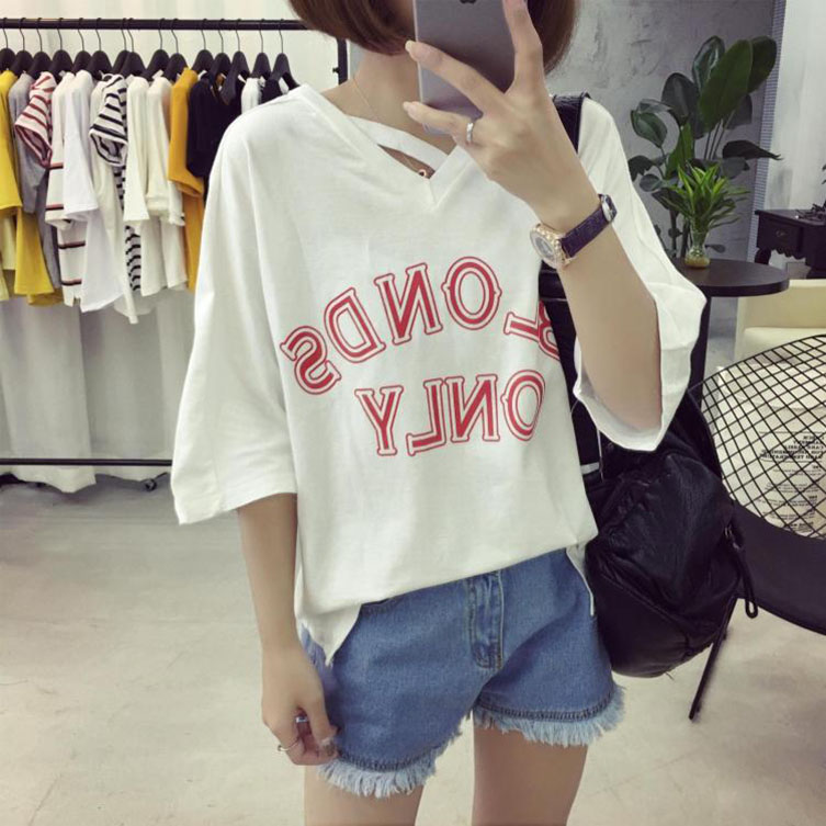 韓版夏裝字母半袖上衣鏤空V領大碼夏季短袖t恤女學生寬松小衫