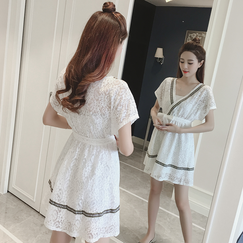 夏季新款女裝韓版V領收腰白色裙子修身中長款短袖蕾絲連衣裙